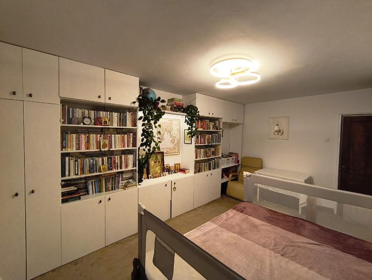Apartament decomandat cu 2 camere | pivniță | Piața Rahova | Mobilat și utilat |
