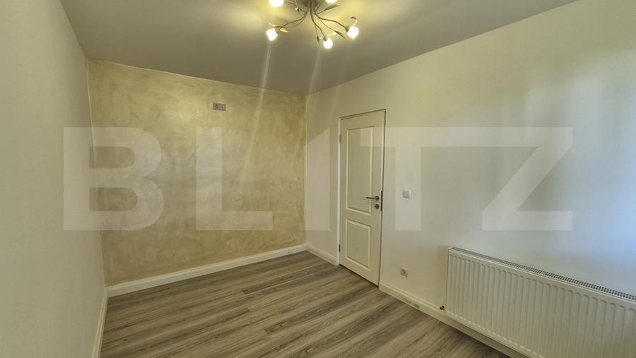Apartament cu 2 camere de vanzare, 30.57 mp, Micro 14