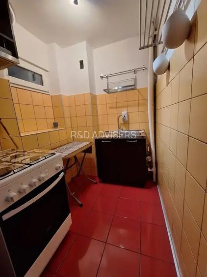 Apartament 2 camere decomandat 5 minute metrou Valea Ialomitei - 4
