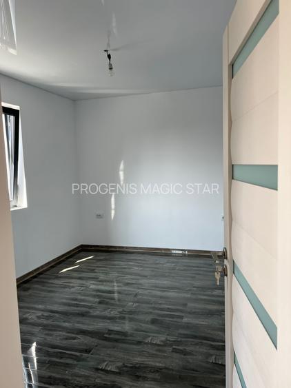 Direct proprietar vând vilă  P+1 în Lumina - 9