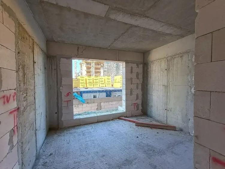 2 camere luminoase și compartimentare eficientă