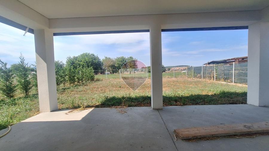 Casă / Vilă cu 3 camere de vânzare