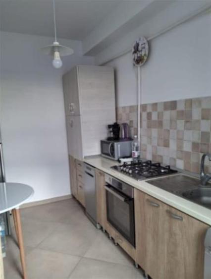 Ap 2 cam conf 1 Bariera 67 mp Renovat recent partial mobilat