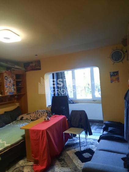 Apartament 3 camere, decomandat, parter