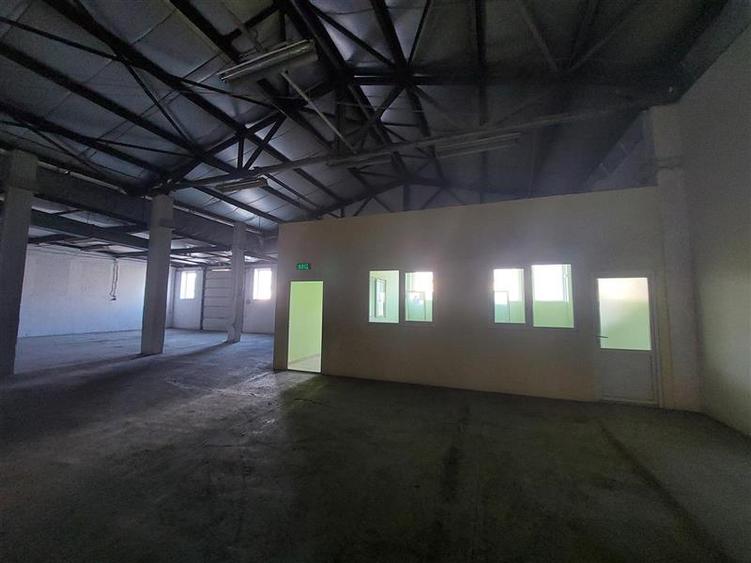 Hala industriala, cu acces din centura