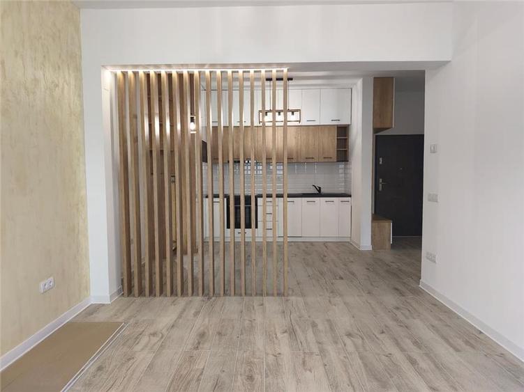 Apartament Ultra Central Bloc Nou Parcare Inclusa