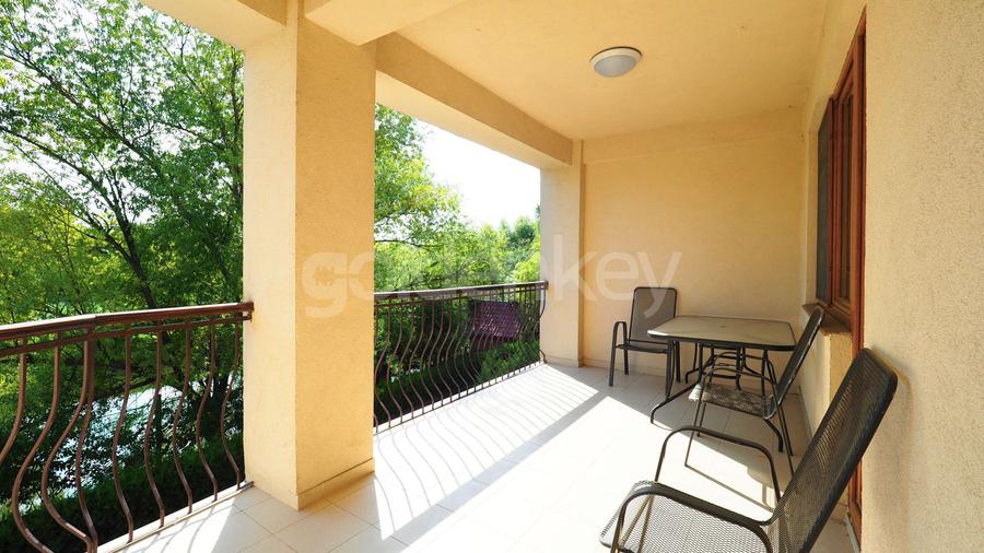 Vila cu 7 camere in complex rezidential