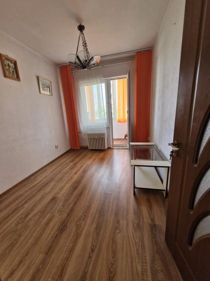 Apartament 3 camere, 72mp, zona Vitan