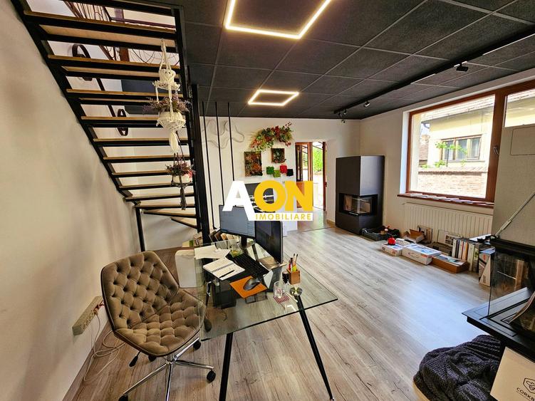Spatiu de birouri la casa, 5 camere, 803 mp, Cetate