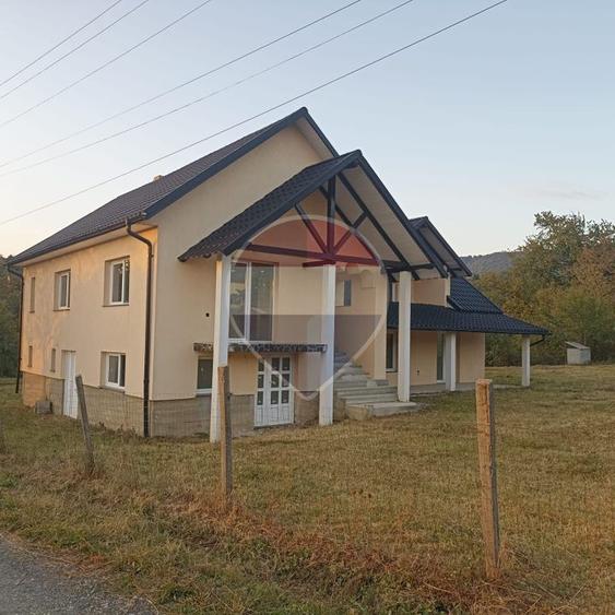 Vila deosebita de vanzare in Ciocotiș, Maramureș
