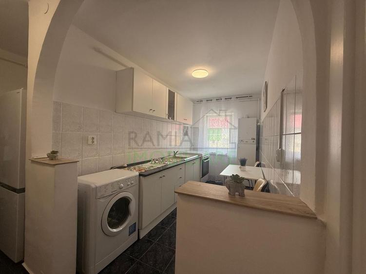 Apartament 2 camere de închiriat, Răcădău, renovat