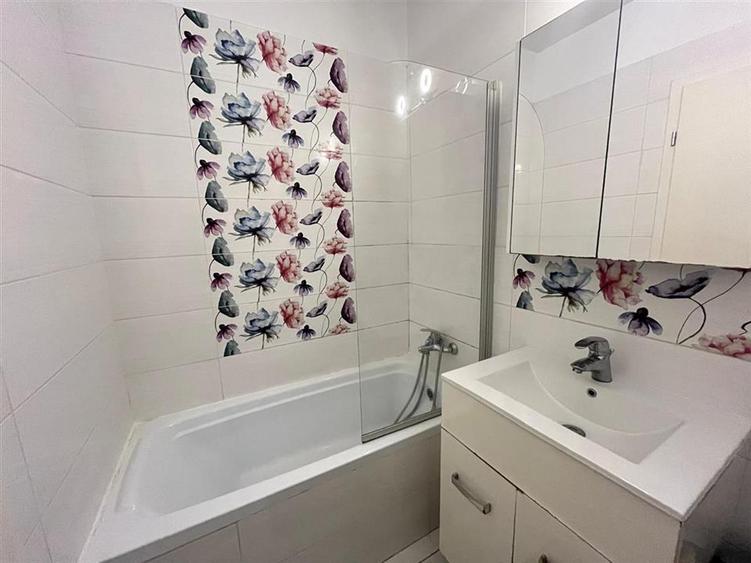 Apartament modern 2 camere terasa si parcare zona Centrala