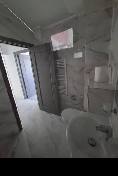 2 camere lux Renovat complet -decomandat central gaze