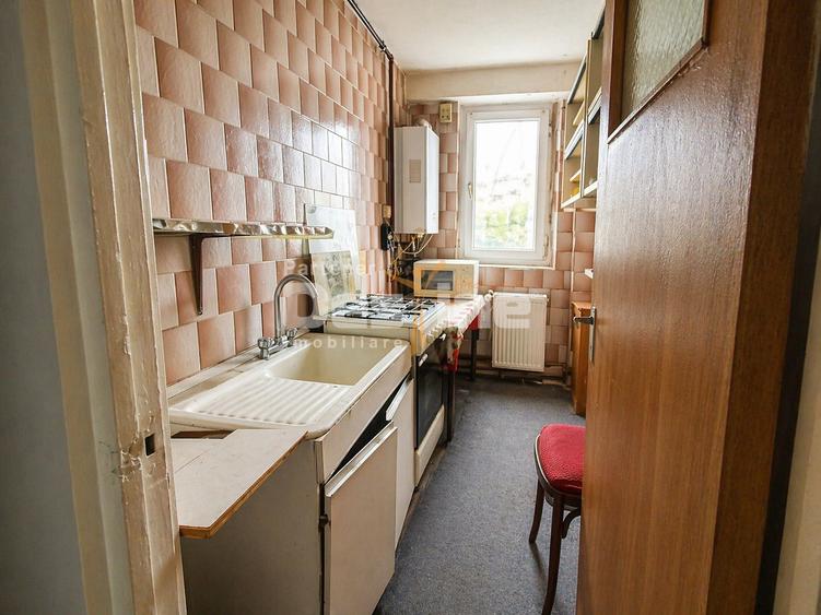 2 camere Lujerului – 5 min metrou | Oportunitate renovare & investiție