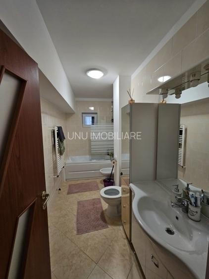 🏡 Apartament 2 camere | 70 mp utili | Mobilat complet | Parcare privată - 8