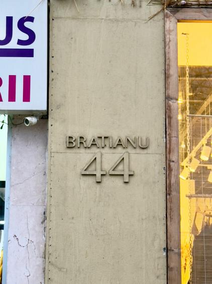 Comision-0% / Unirii, Bratianu vizavi de Magazinul Cocor - Negociabil