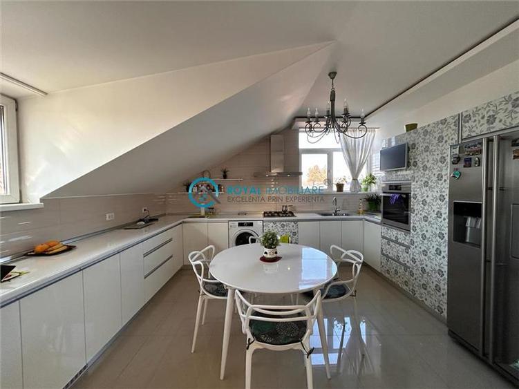 Royal Imobiliare - Vanzare Casa zona Bereasca