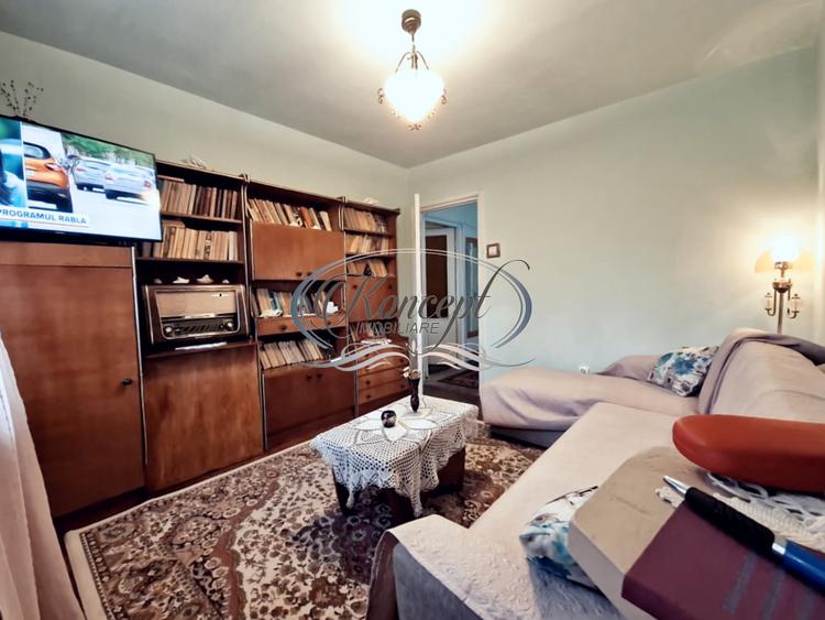 Apartament spatios, etaj intermediar, zona Academiei de muzica