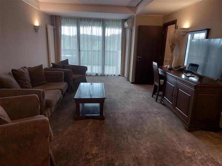 APARTAMENT 3 CAMERE, HOTEL ALPIN, POIANA BRASOV