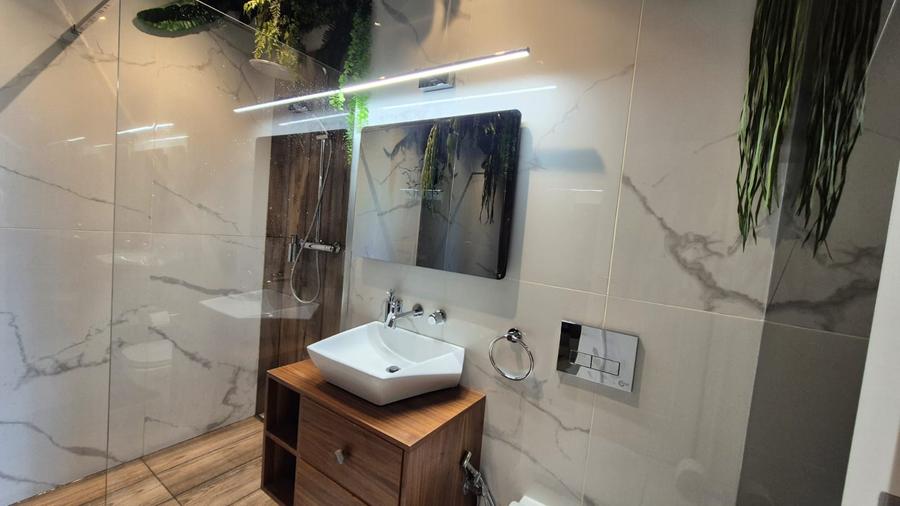 APARTAMENT 3 CAMERE DE VÂNZARE - SISEȘTI