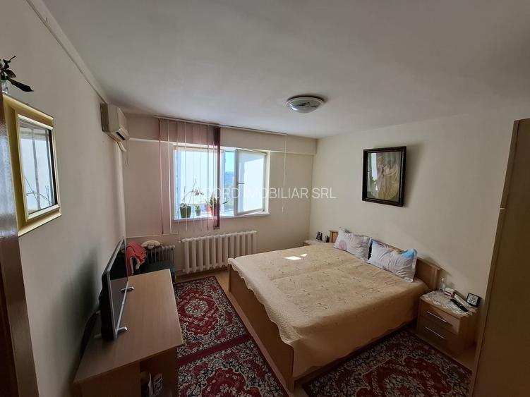 Apartament 3 camere zona Tomis Nord vedere panoramică - 4