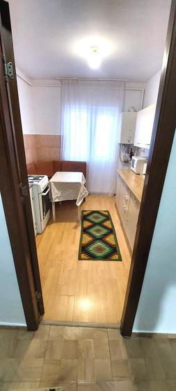 Chirie apartament 3 camere zona Spital Judetean mobilat-utilat 300eur/luna