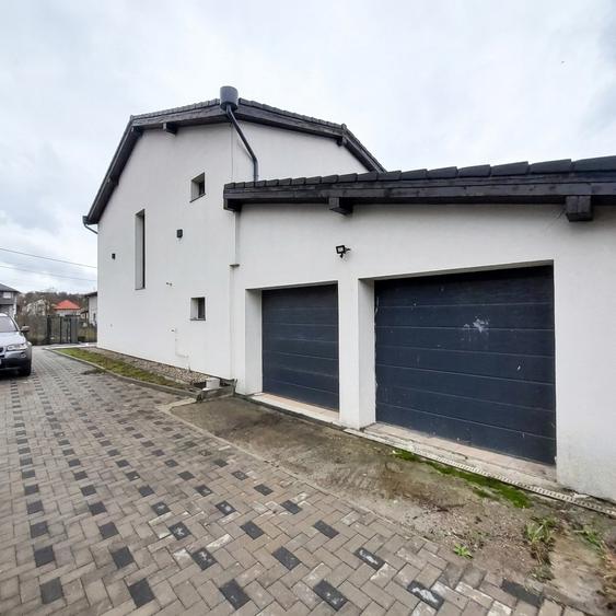 Casă P+E, 192 mp utili, teren 600 mp și garaj dublu | Dezmir