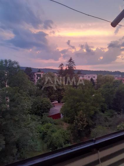 Apartament cu 2 camere decomandate, finisat, mobilat si utilat modern