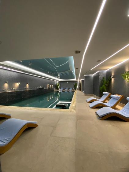 NOU! 2 Camere GENEROS, 68 mp, PISCINA, Parcare INCLUSA!