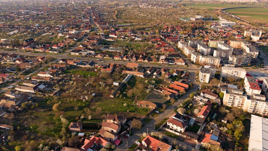 Teren intravilan 1811 mp in Aradul nou