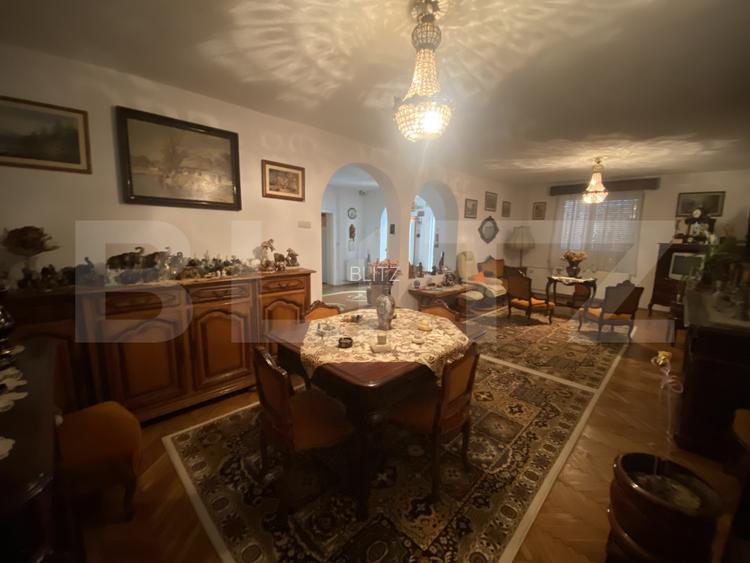 Casă spațioasă 350 mp utili, curte amenajată și garaj - 20