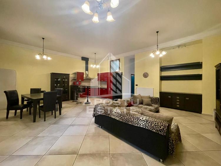 Apartament 3 camere, curte cu acces auto, ULTRACENTRAL