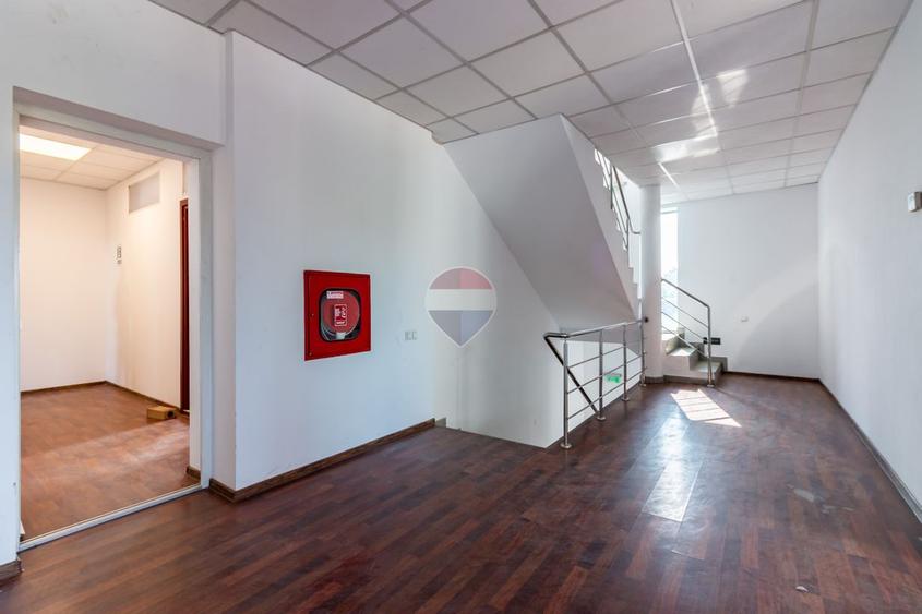 Vanzare Spațiu industrial-logistic 1550mp Centura B. Renovat 2024 ISU