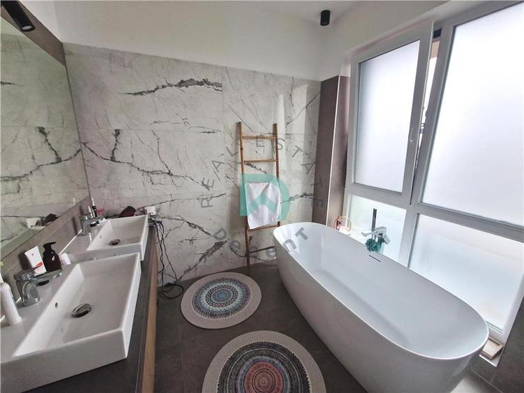 Penthouse, Qualis 2, Tractorul