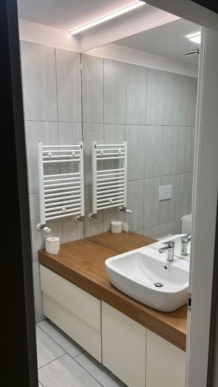 Apartament 3 camere + loc de parcare