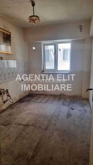 Apartament 3 camere, zona Bucovina - 10