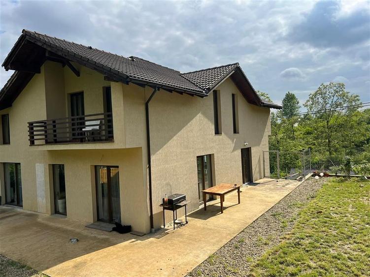 Duplex Grivitei cu 4 camere