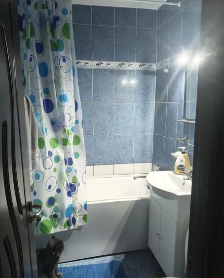 3 camere semidecomandat Drumul Taberei metrou Râul Doamnei