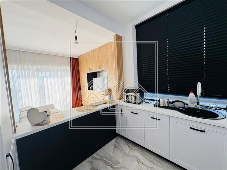 Apartament decomandat cu 2 camere, terasa, mobilat si utilat