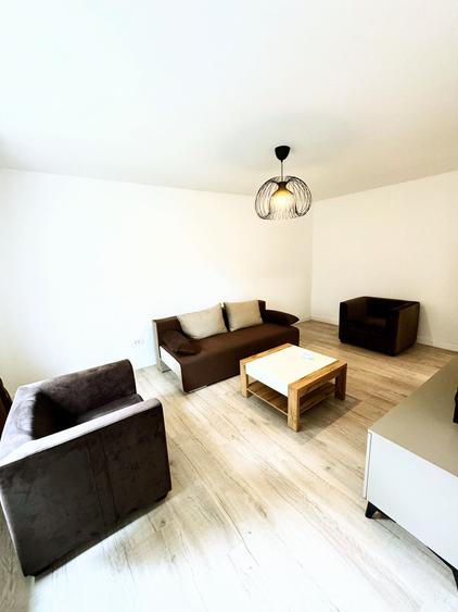 Apartament 2 camere, zona Faleza Nord, etaj 1, centrala gaz.