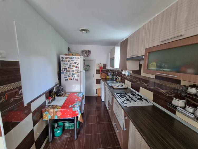 Casă individuală | 440 mp utili | P+E+M | Centru | 249.000 €