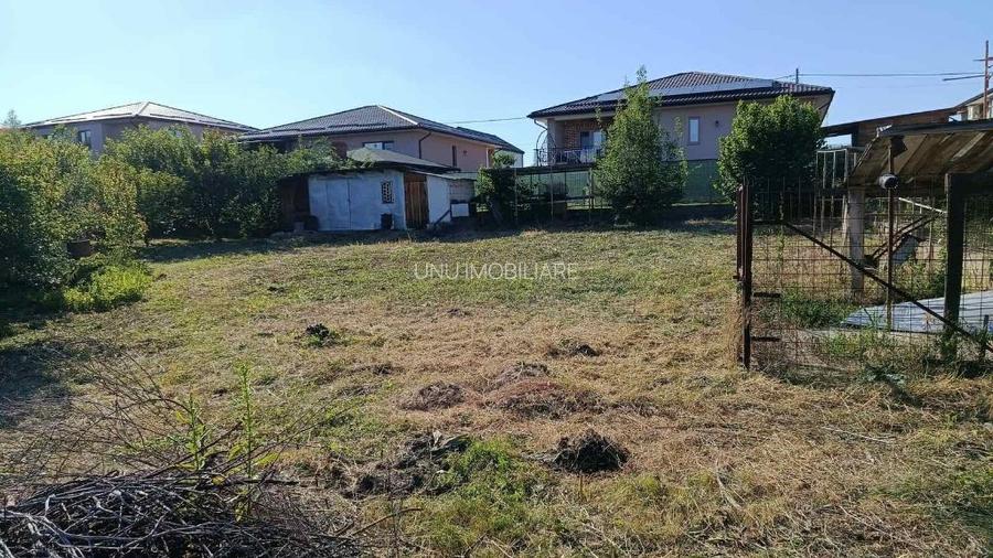 Teren intravilan Ciurbești – Miroslava, 1.000 mp, 36,5 m deschidere, 100 m de Centură 65.000 € - 4