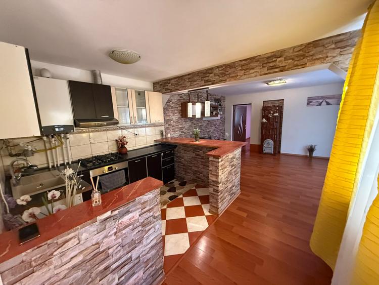 E3- CASA LA SOL BCA, 3 camere, foisor, curte, centrala gaz