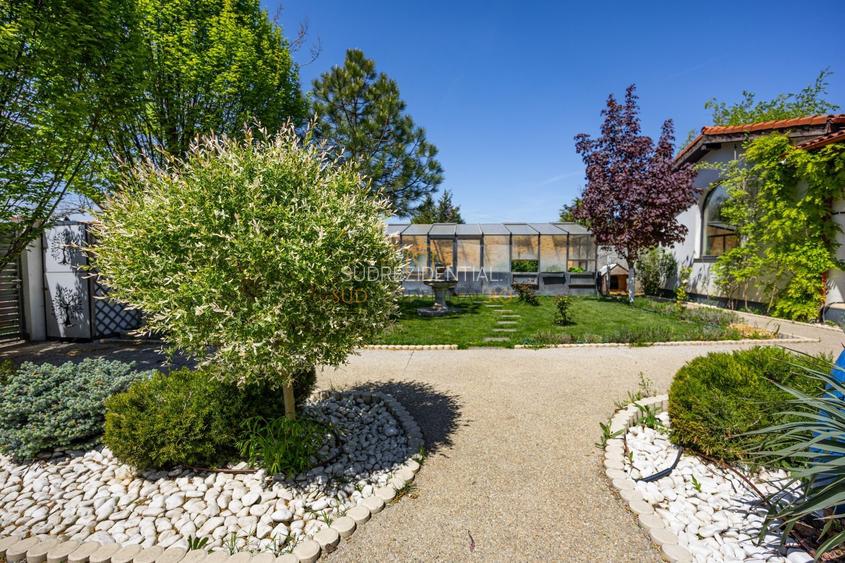 Resedinta spectaculoasa  – Vila exclusivista deschidere directa la lac - 39