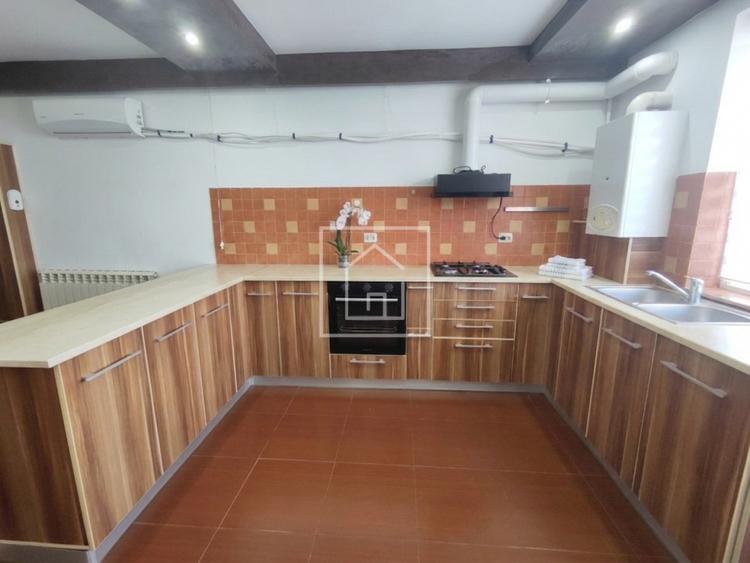 Apartament cu 3 camere si balcon etaj 2 zona Rahovei, Sibiu