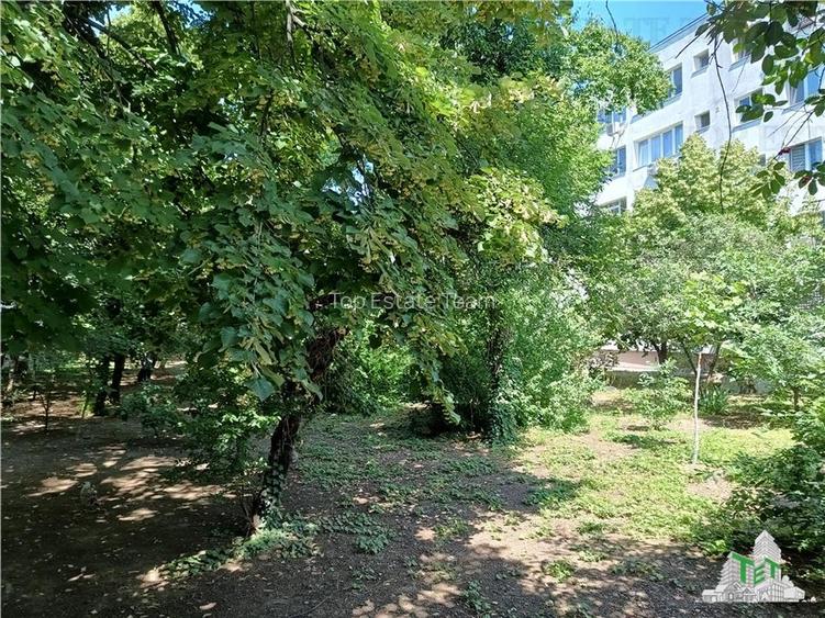 Apartament modern cu 4 camere, intr-un bloc reabilitat cu SU de 75mp, parter/4, - 23