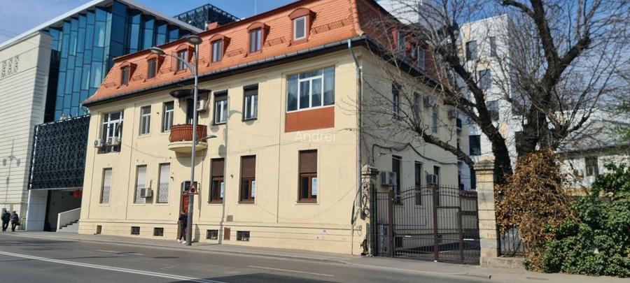 Inchiriez apartament 4 camere Bd. Dacia, recent renovat. - 6