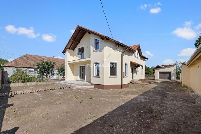 Eleganta, Confortul, Calitatea, liniste Vila P+M Garaj Pecica Arad - 22