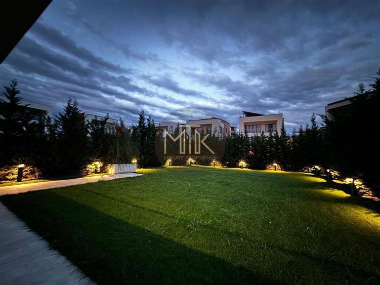 VILA INDIVIDUALA de LUX in Complex | 8 camere | Mobilata&utilata | 4 locuri de p