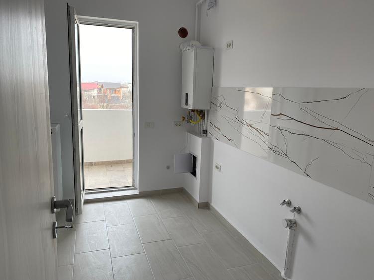 Garsoniera Foarte Spatioasa 39 mpu 5 min metrou M2 Berceni Ideal Investitie